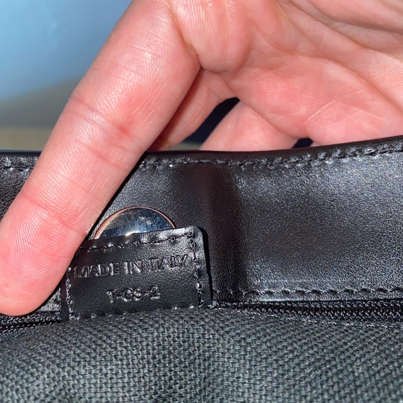 Burberry Nova Check Tote - Picture 8 of 8